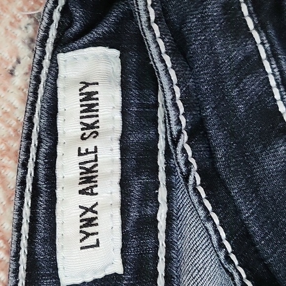 Daytrip Dark Blue Lynx Ankle Skinny White Thread Rhinestone Button Jeans Size 26 - Picture 6 of 15
